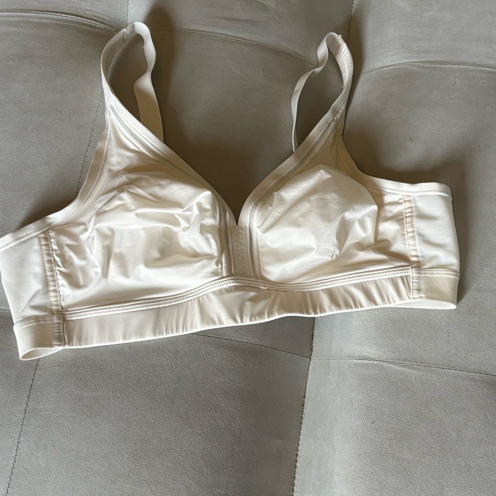 Cacique Wire Free Beige Bra 40C